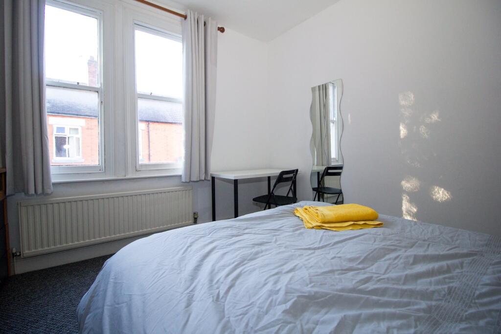 Main image of property: Avenue Road Extension, Leicester, 