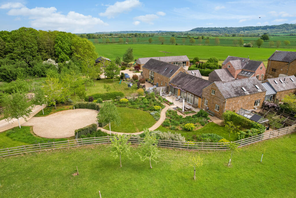 Main image of property: Tysoe Road, Kineton, CV35