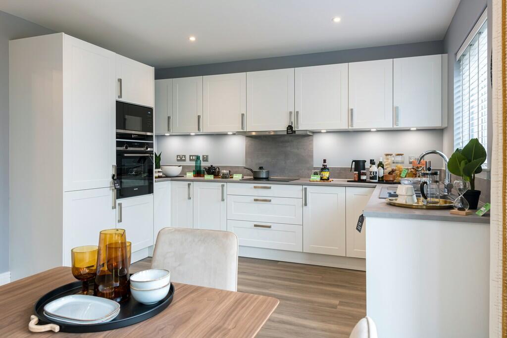 House in East Calder, Calderwood - More