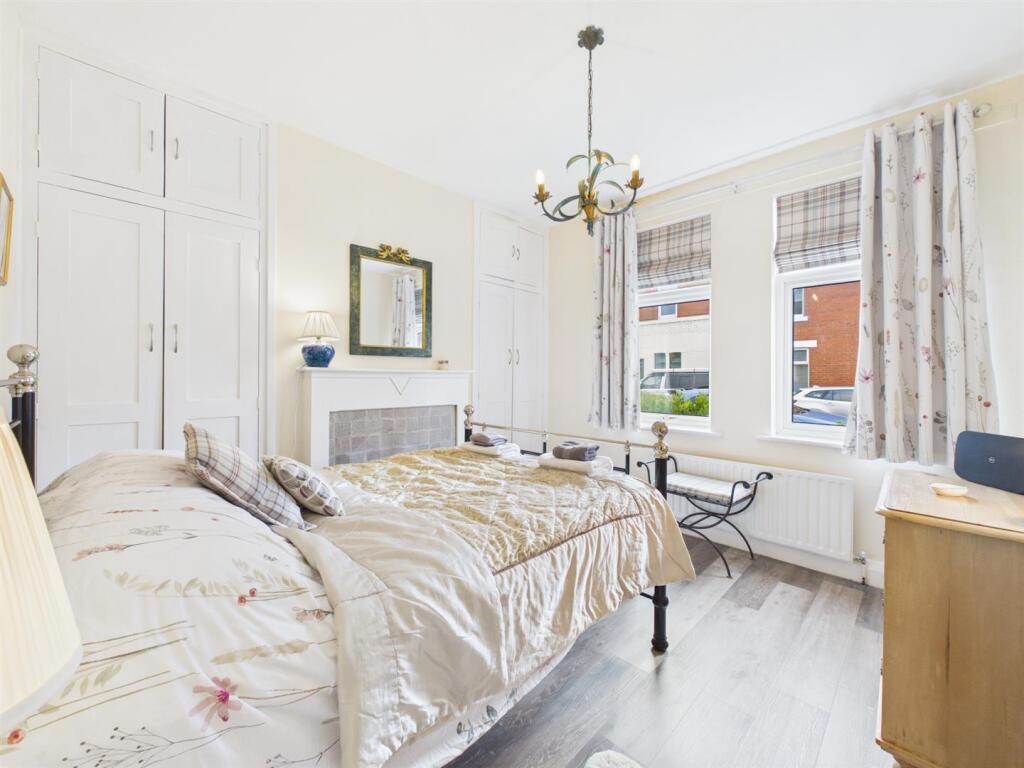 Apartment in Newcastle upon Tyne - More