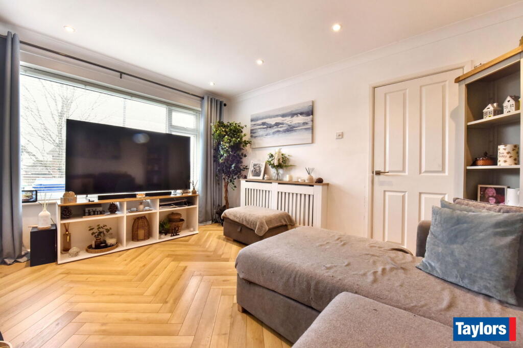 KINGSWINFORD, Lowe Drive - View 3