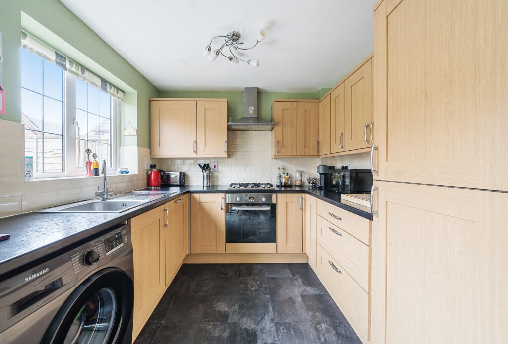 Beechurst Way, Bishops Cleeve, Cheltenham, Gloucestershire, GL52 photo 3