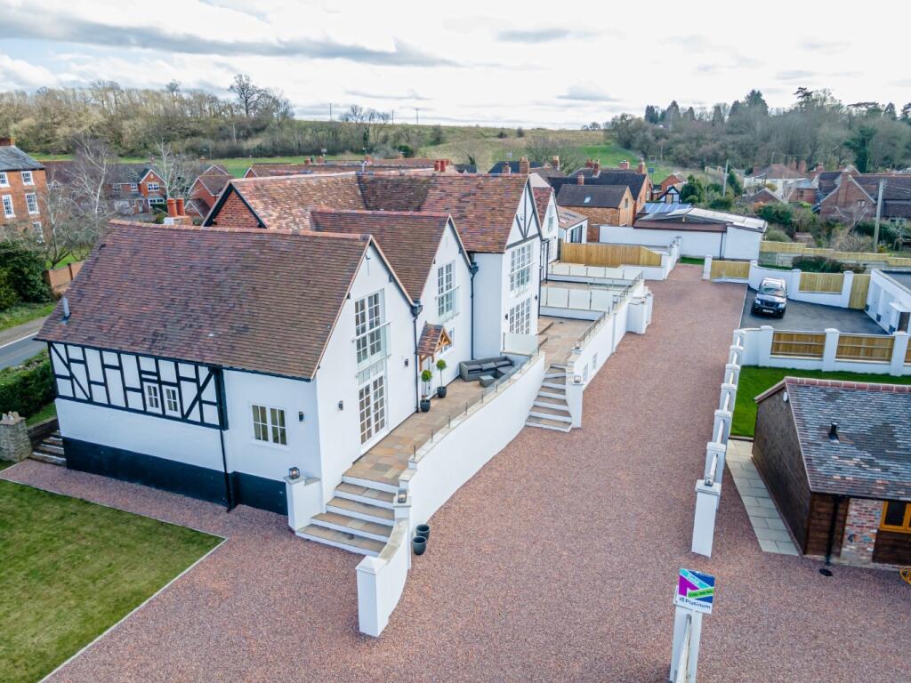 4-bed other on Highclere, Severn Stoke, Worcester, Worcestershire, WR8 9JA, £650,000