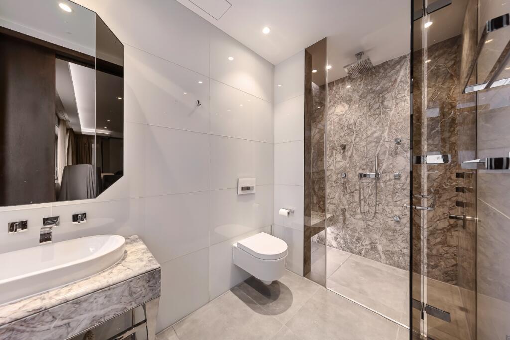 Apartment in London - More