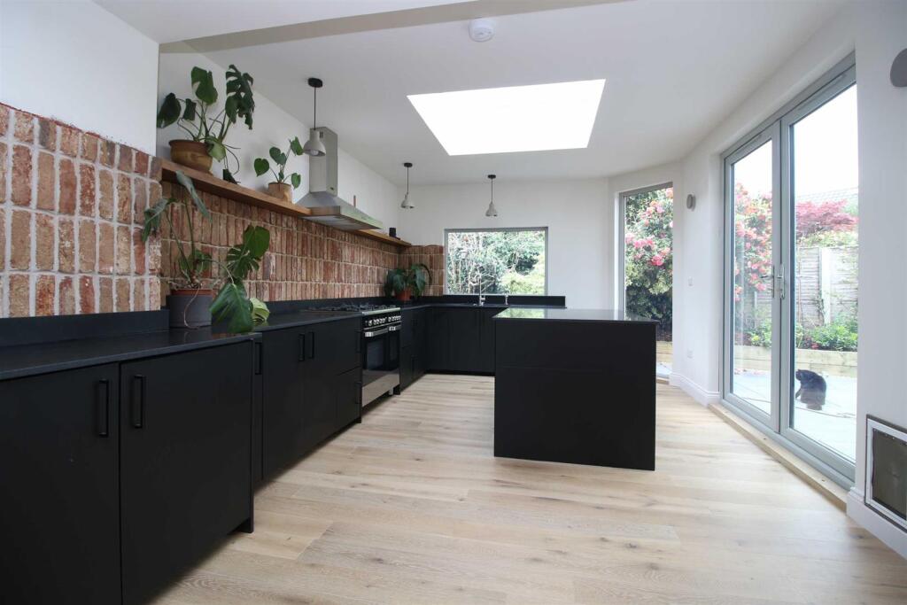 House in New Forest, Old Milton, New Milton - View 3