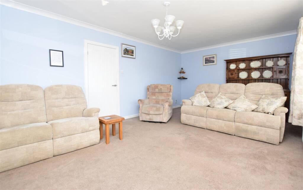 Clwydian Avenue, St. Asaph photo 4