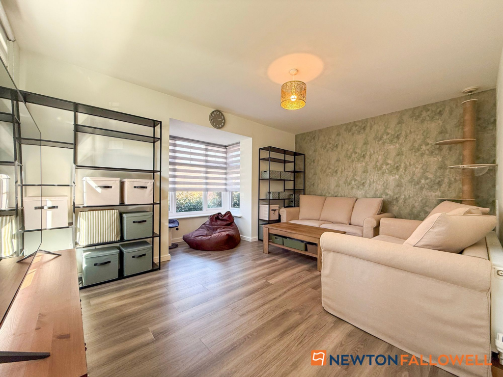 Crocus Close, Newark, NG24 photo 4