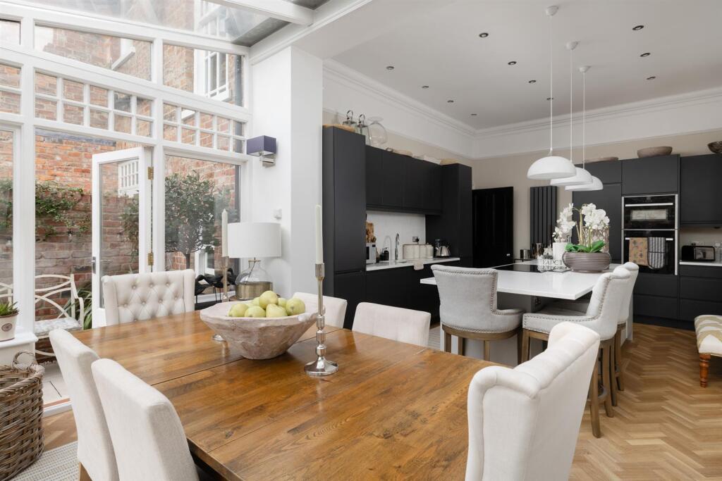 House in York - View 4