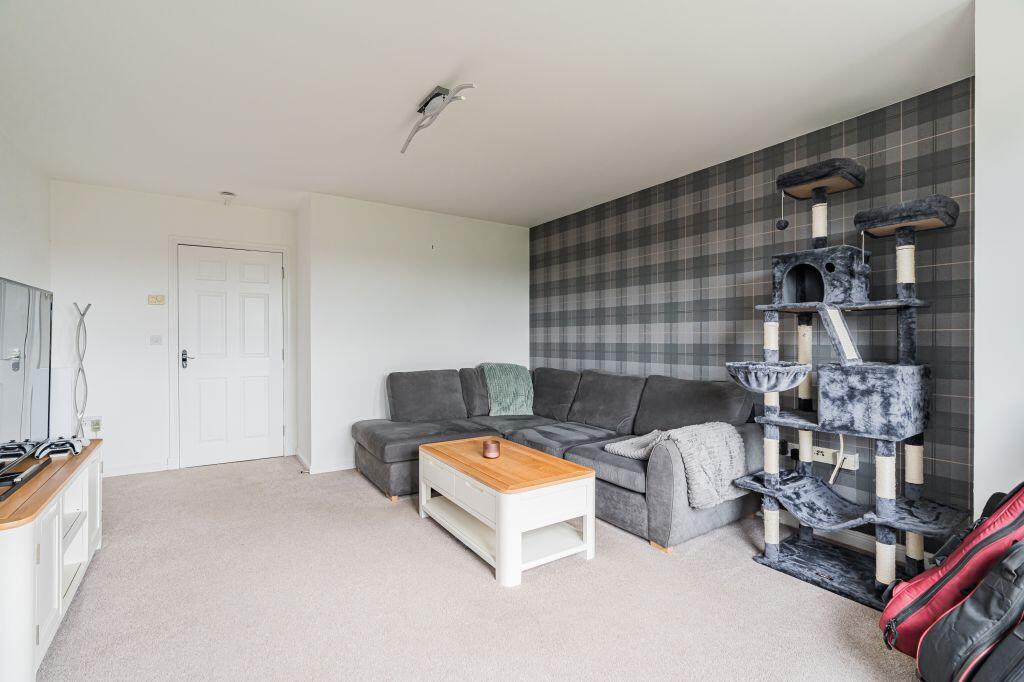 60/E Fieldfare View, Dunfermline, KY11 8FY - View 5
