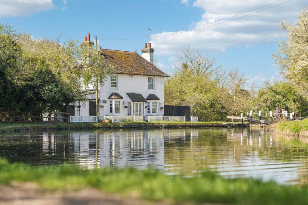 Main image of property: Bulbourne -  Canal Side