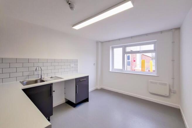 2-Kitchen_0.1-0.jpg