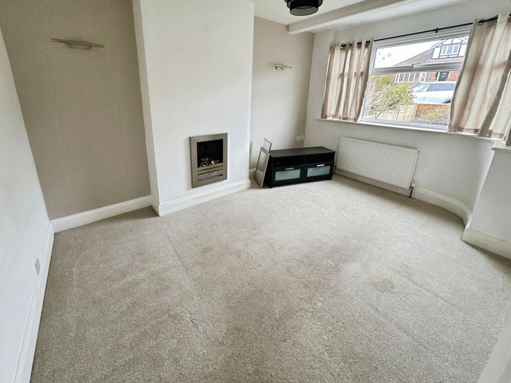 Malvern Avenue, Burton-On-Trent, DE15 photo 3