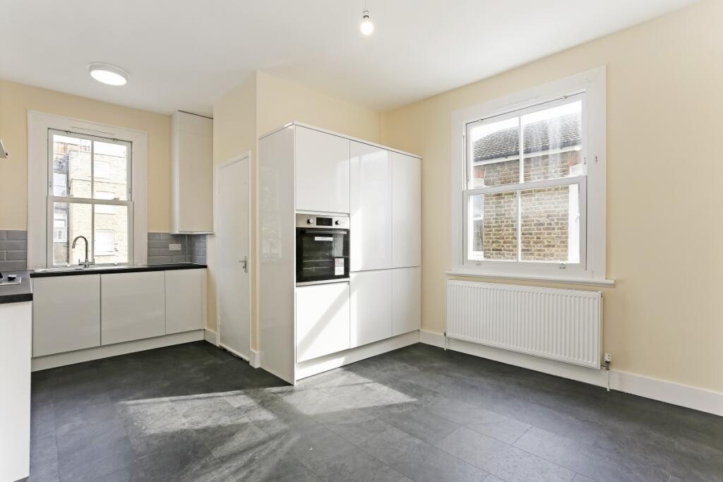 Apartment in London - View 3