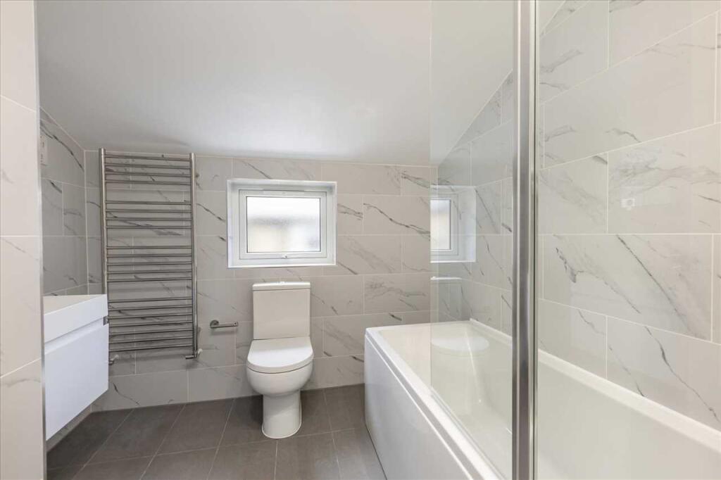 Apartment in London - View 5