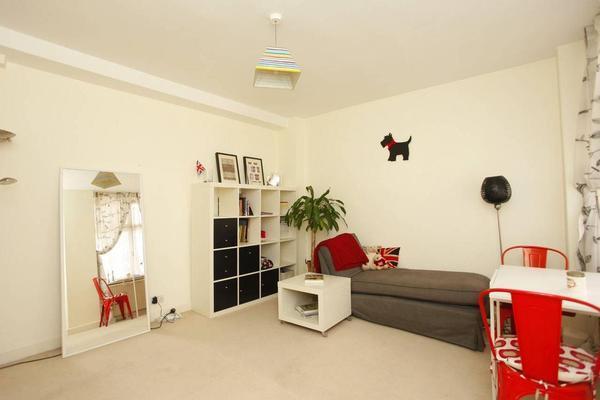 Studio flat for rent