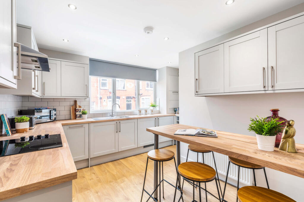 House in Leeds - View 2