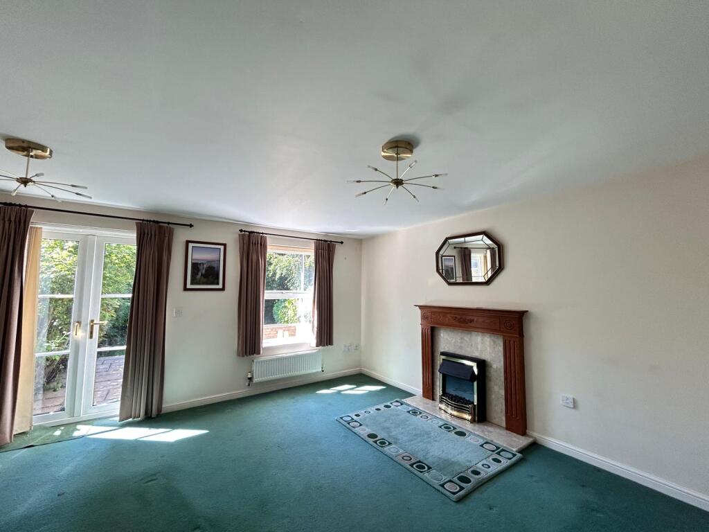 St. Cleeve Way, Ferndown photo 5