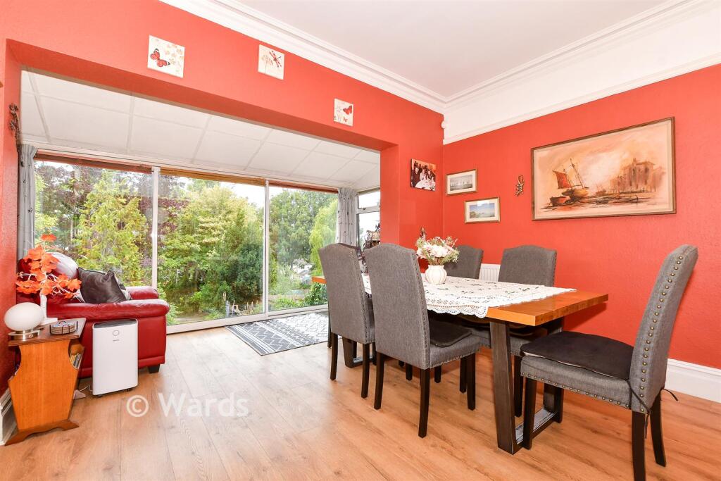 House in Chatham, Medway - More