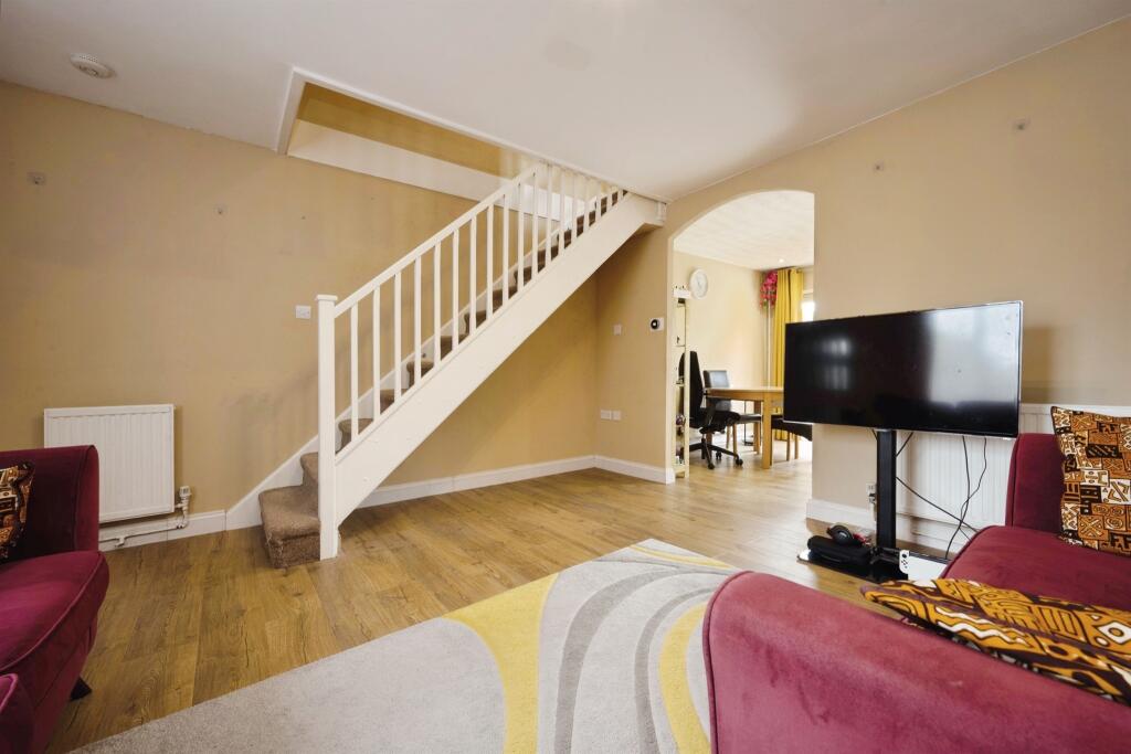 House in Luton - View 4