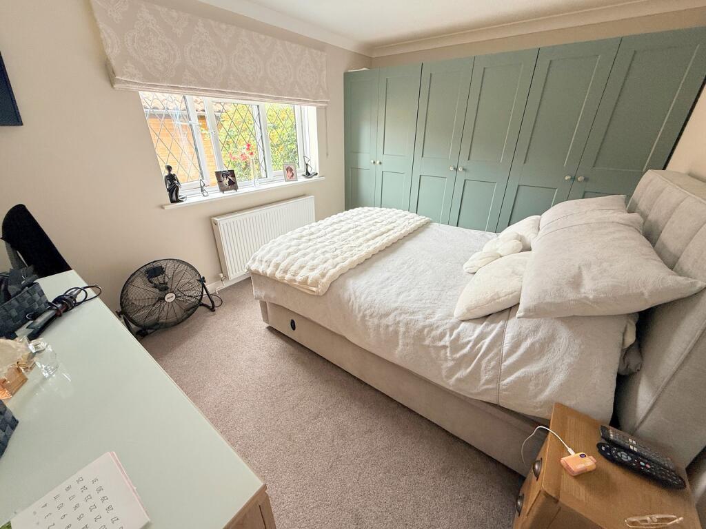 House in New Forest, New Milton - View 5