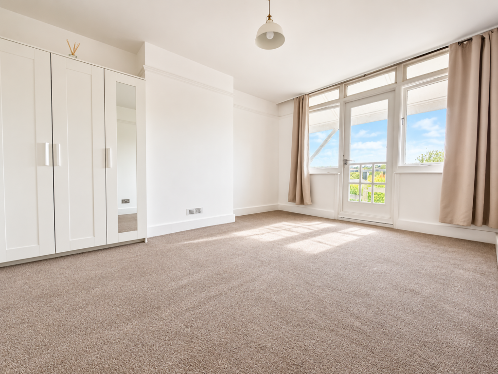 Apartment in Brighton - View 3