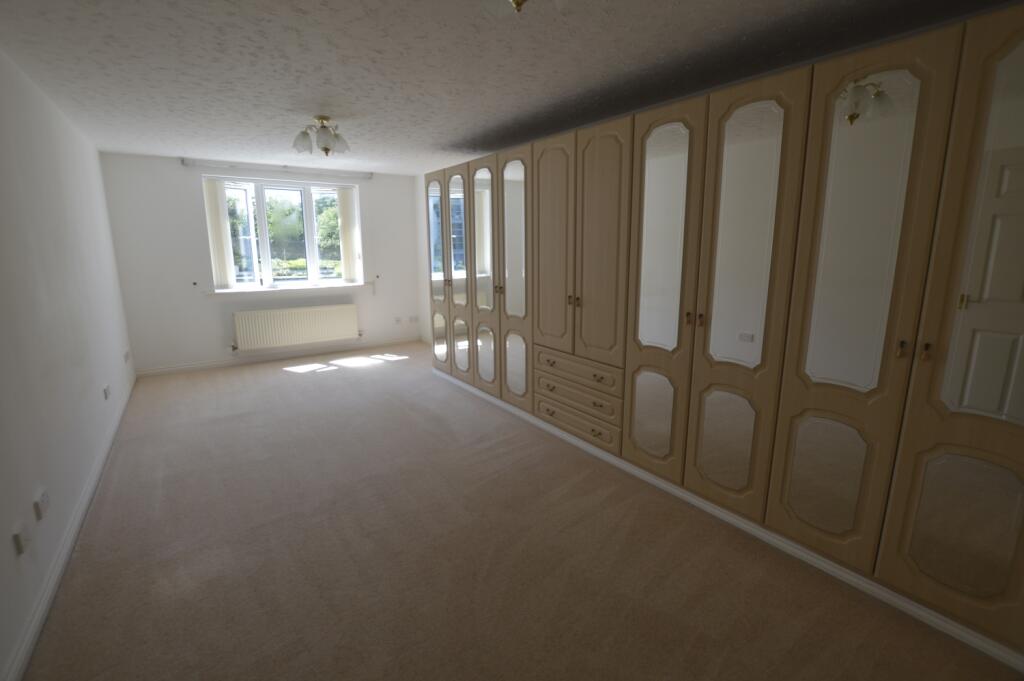 Apartment in Bournemouth - More
