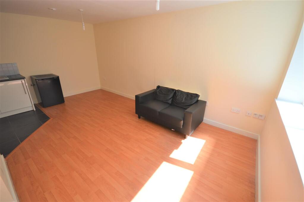 Apartment in Leicester, City of Leicester - View 3