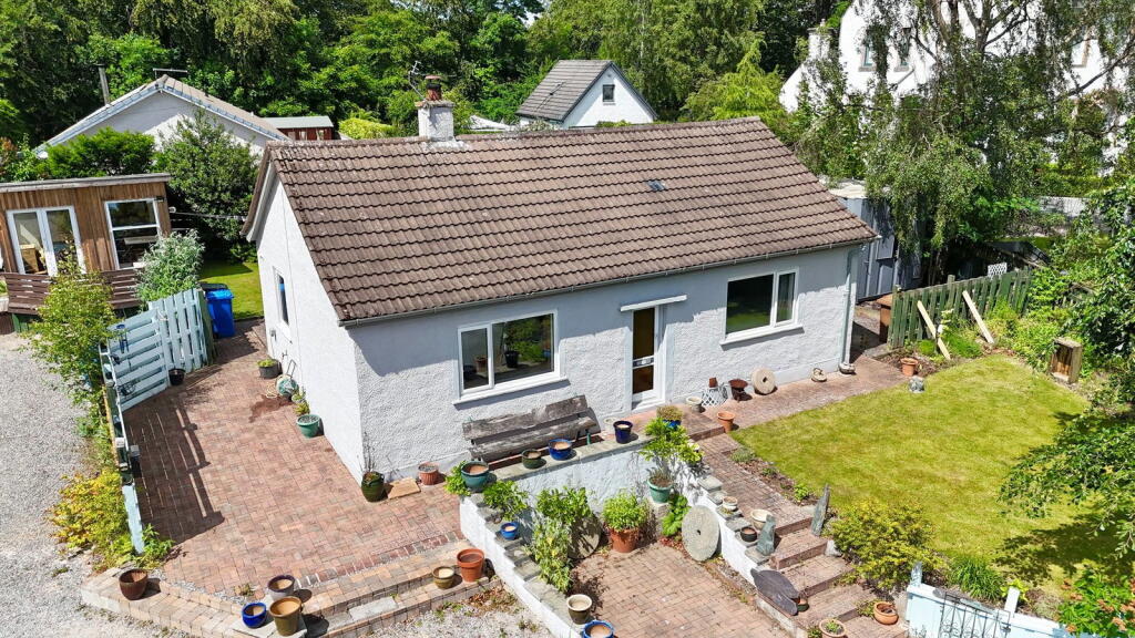 Main image of property: 17 Oak Avenue, Inverness, IV2 4NX
