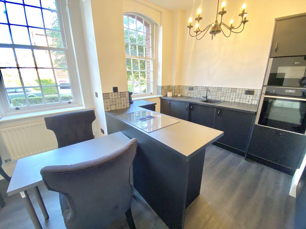 Apartment in Winchester, Wickham - More