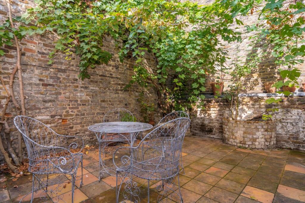 House in London, Walham Green, Fulham - View 5