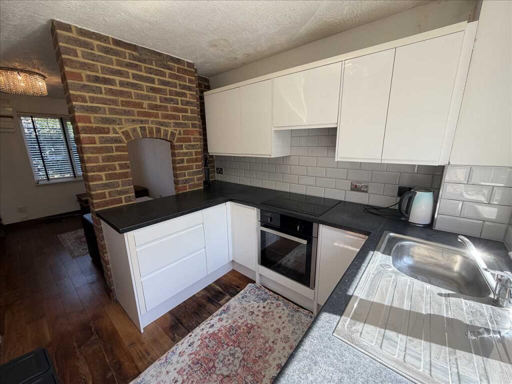 House in Southall - View 5