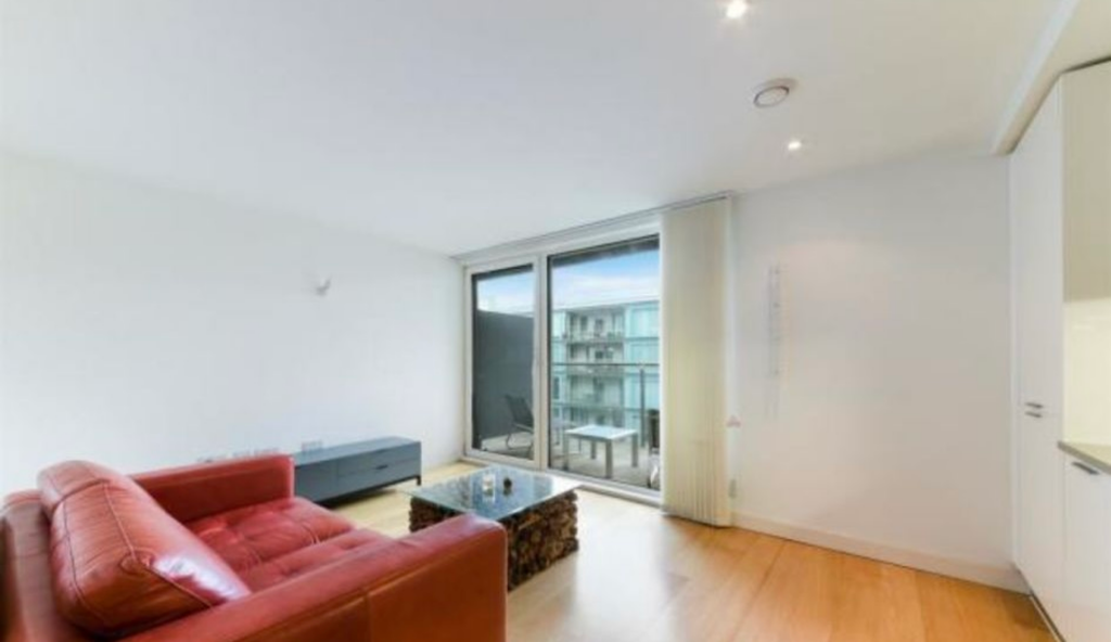 Apartment in Southall - View 5