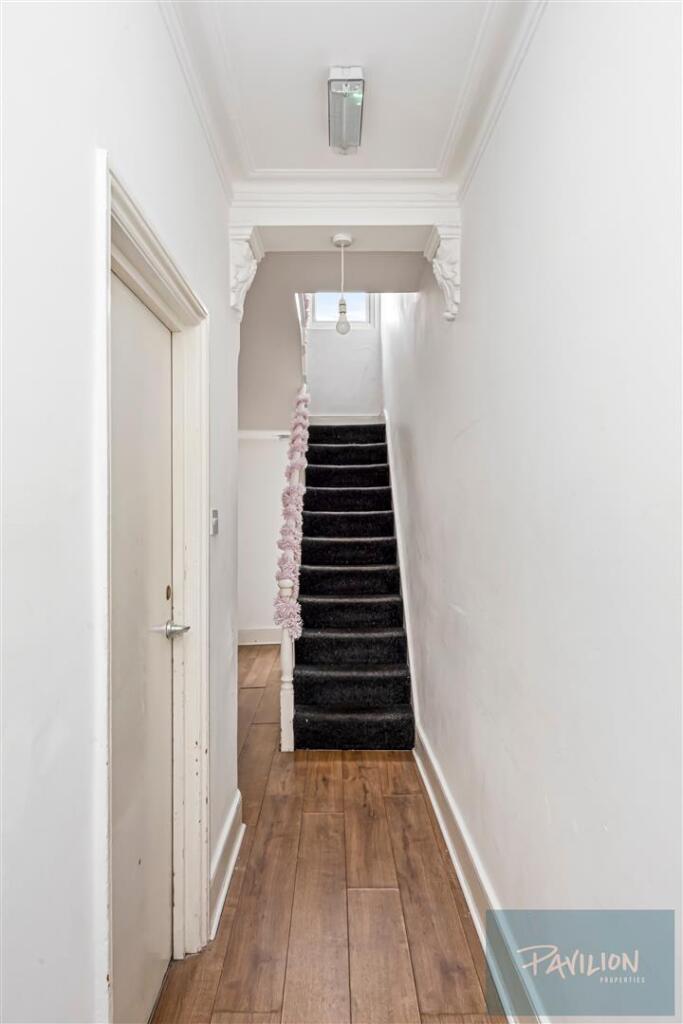 House in Brighton, Round Hill - View 5