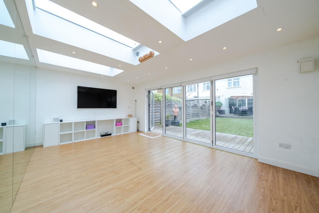 House in London - View 4