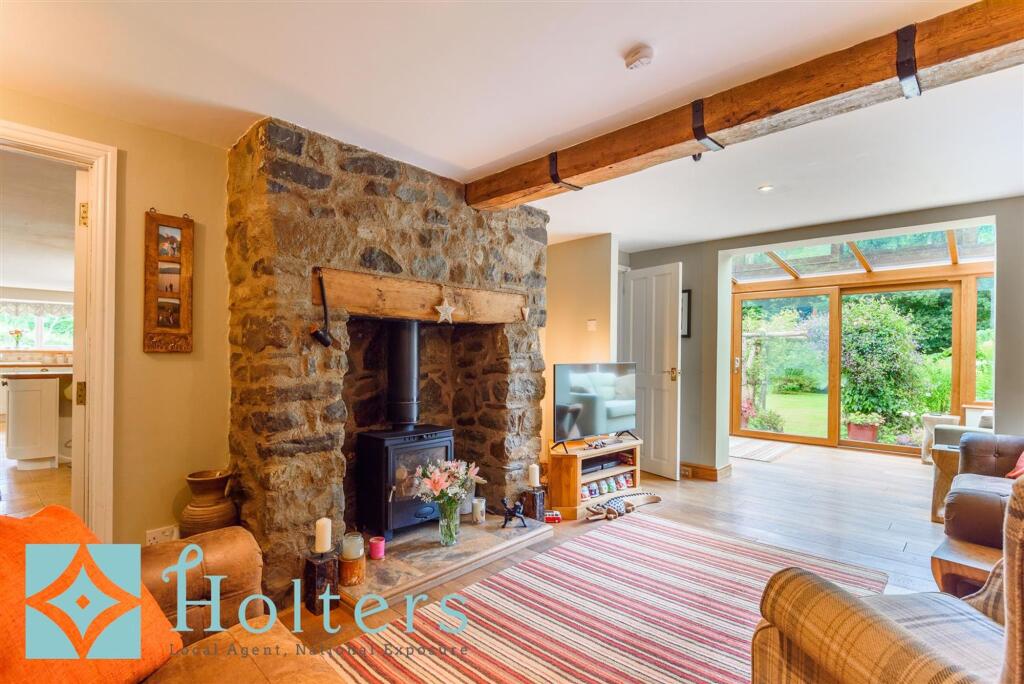 House in Llandrindod Wells - View 2