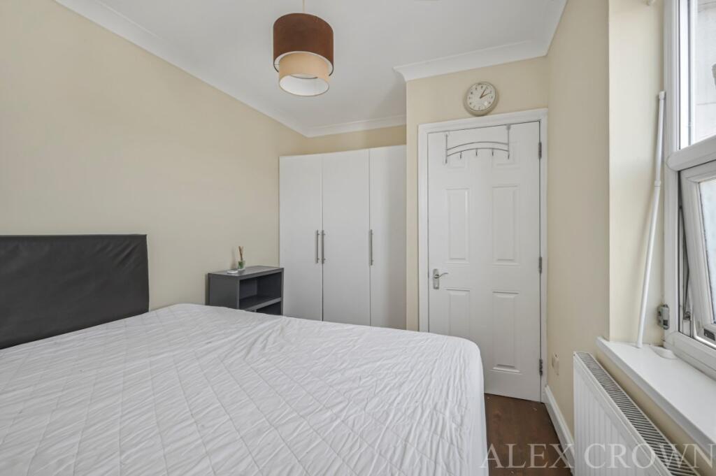 Apartment in London - View 5