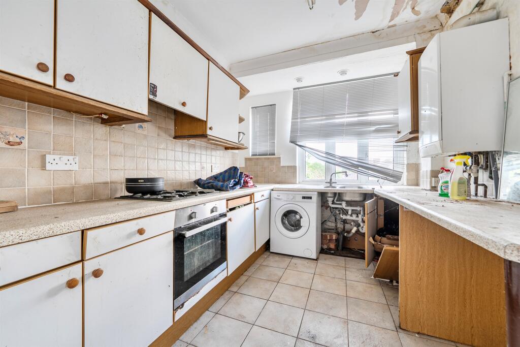 House in London - View 5
