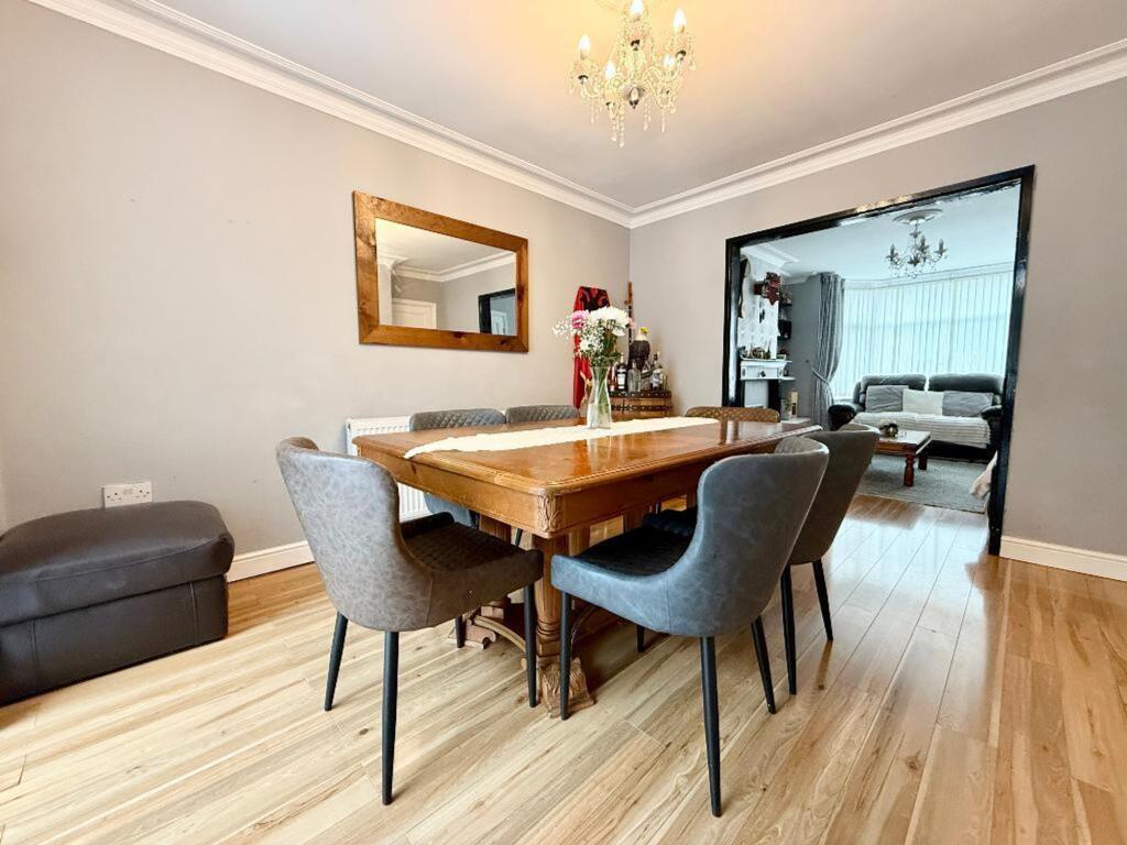 Crawley Green Road, Luton, LU2 photo 3