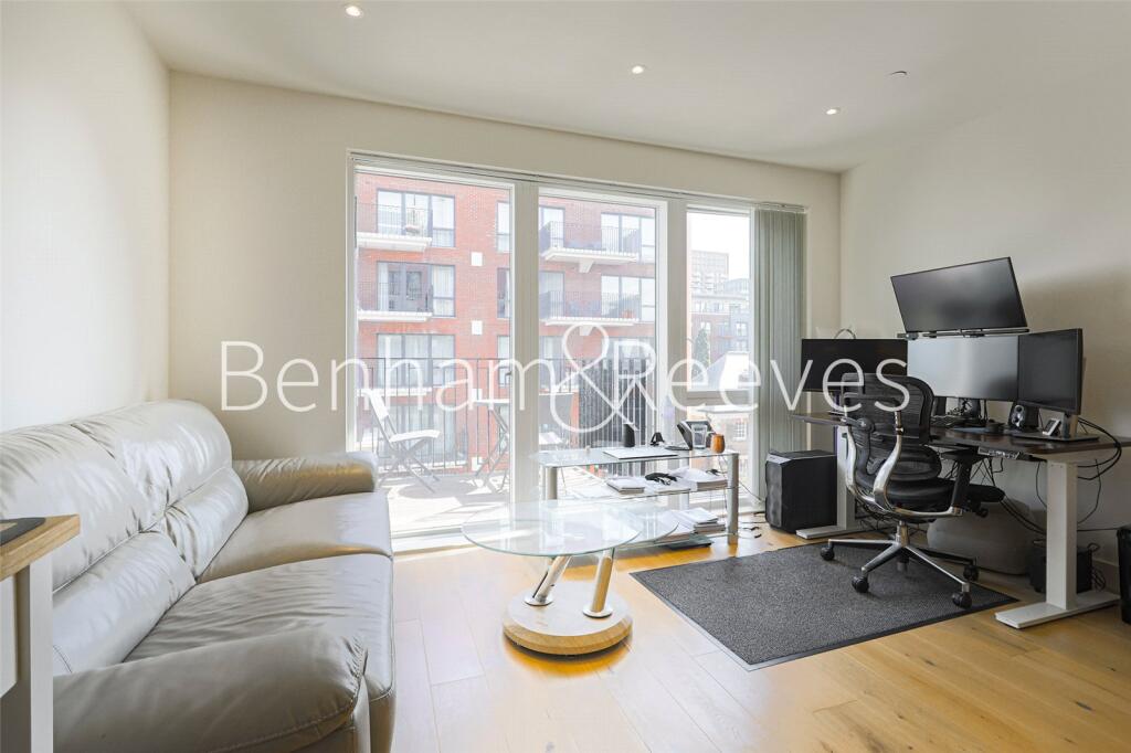 Apartment in London - More