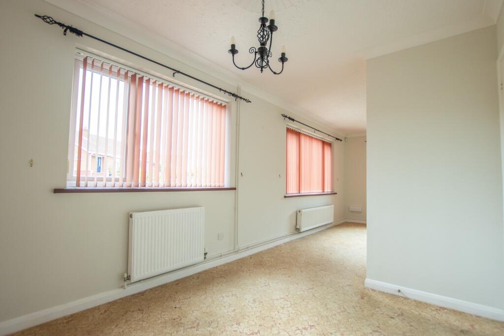 House in King's Lynn, Dersingham - More