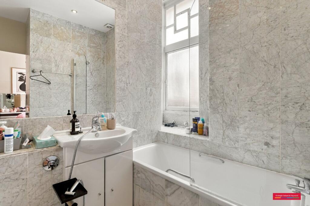 Apartment in London, Marylebone - View 4