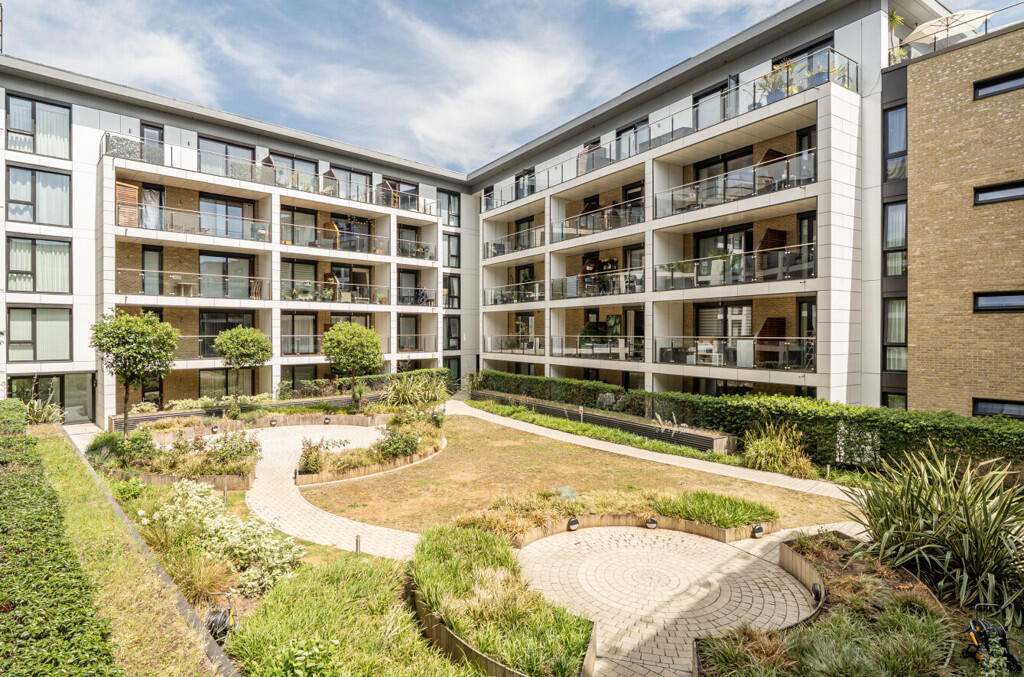 Main image of property: Knaresborough Drive, Earlsfield, London, SW18