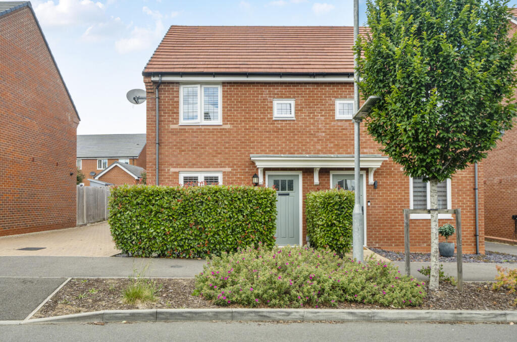 Main image of property: 20 Hunstanton Way, Binfield