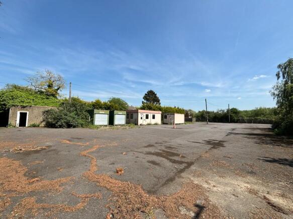 Glenhaven Yard