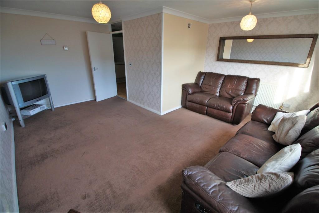 Tiptree Crescent, Ilford, Essex, IG5 photo 4