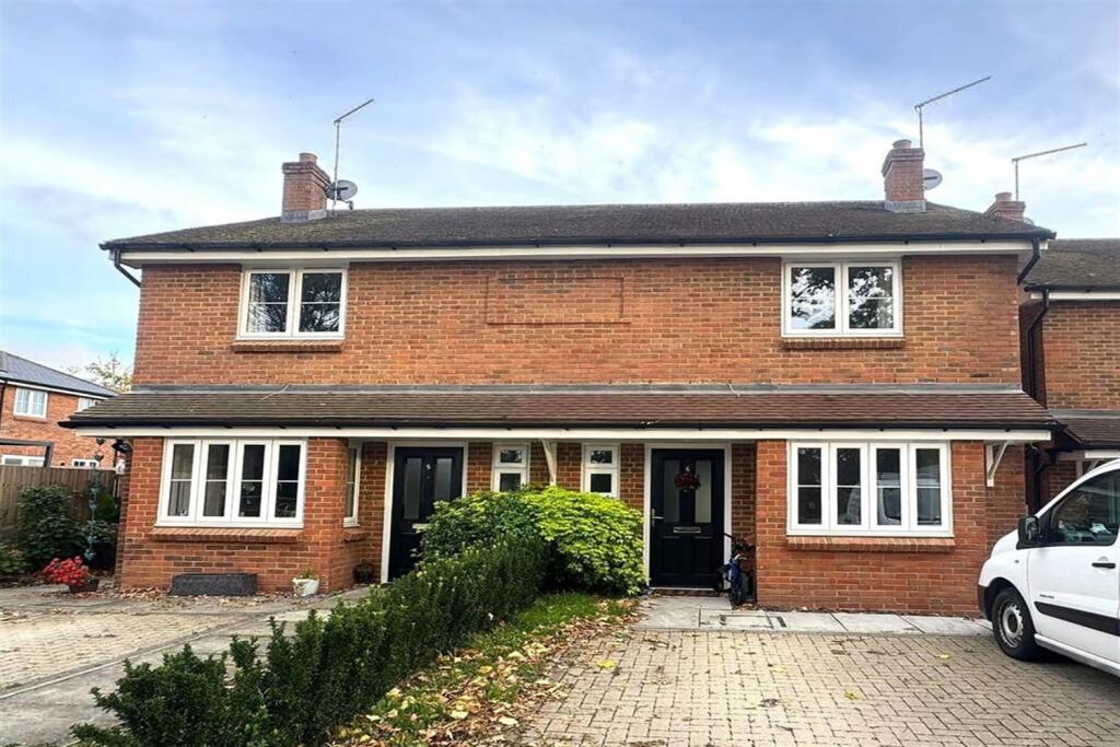 Main image of property: Vaughan Copse, Brighton Road, Mannings Heath, Horsham, RH13