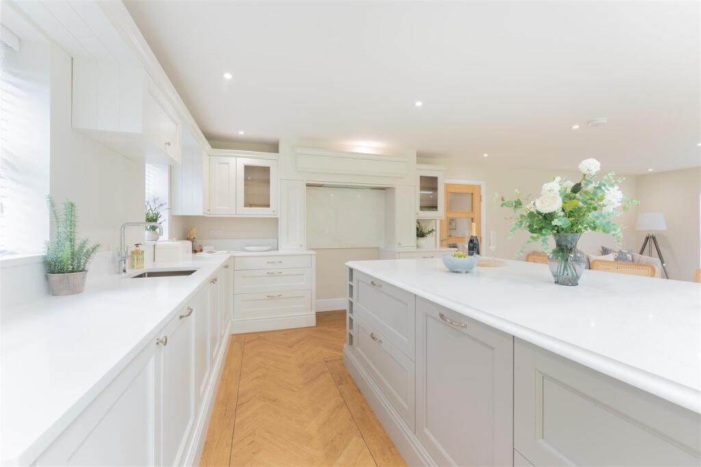 Barnston Road, Heswall, Wirral photo 4