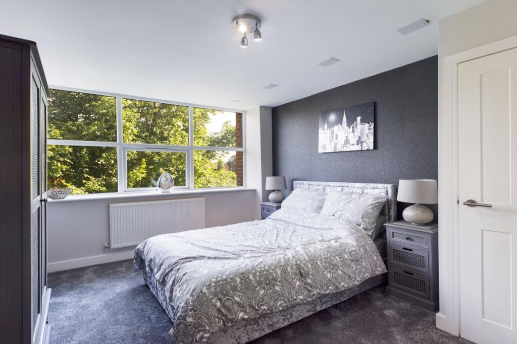 Apartment in Northampton - View 5