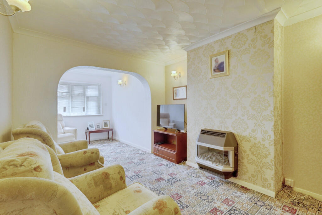 House in Castle Point, Benfleet - View 5