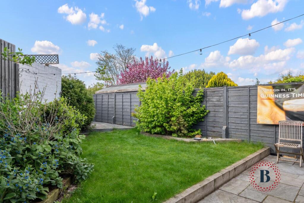 Court Close, Bishops Tachbrook, Leamington Spa photo 3